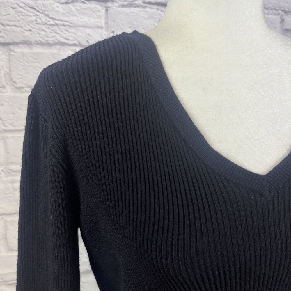 Jones New York Women's Casual Feminine Stretch Ribbed V-Neck Sweater Medium - Picture 2 of 9
